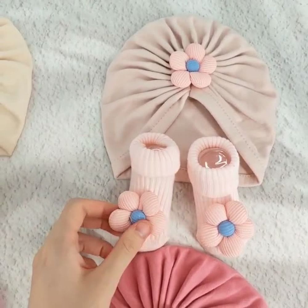 Set Cappellino e Calzini per N - Toddler Sock Set recensione e prezzo