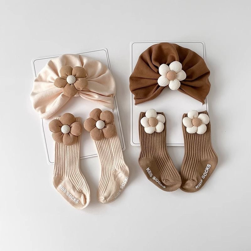 Set di 2 Pezzi: Turbante e Cal - Toddler Sock Set recensione e prezzo