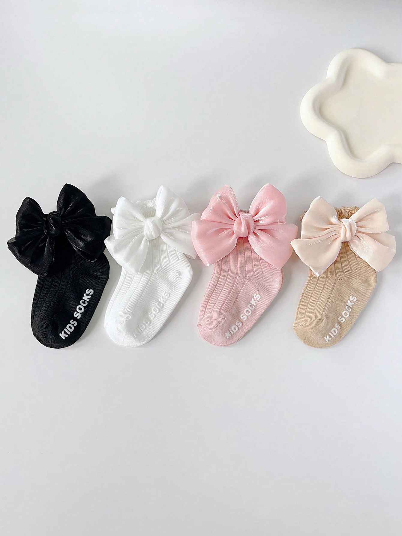 4 paia di calzini antiscivolo  - Toddler Sock Set recensione e prezzo